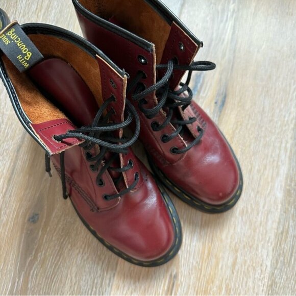 Vintage 1460 Dr. Martens Original Boot Made in England 8 Eye Cherry Red UK 4.5 - Picture 3 of 16
